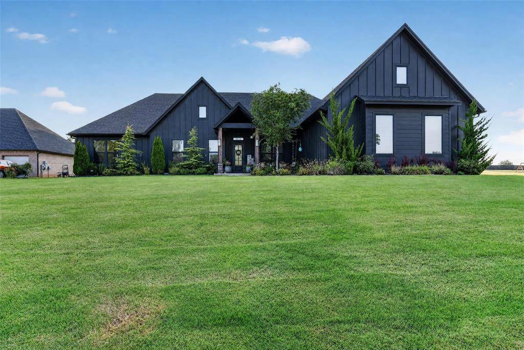 53 N Oaks RD, Harrah, OK 73045