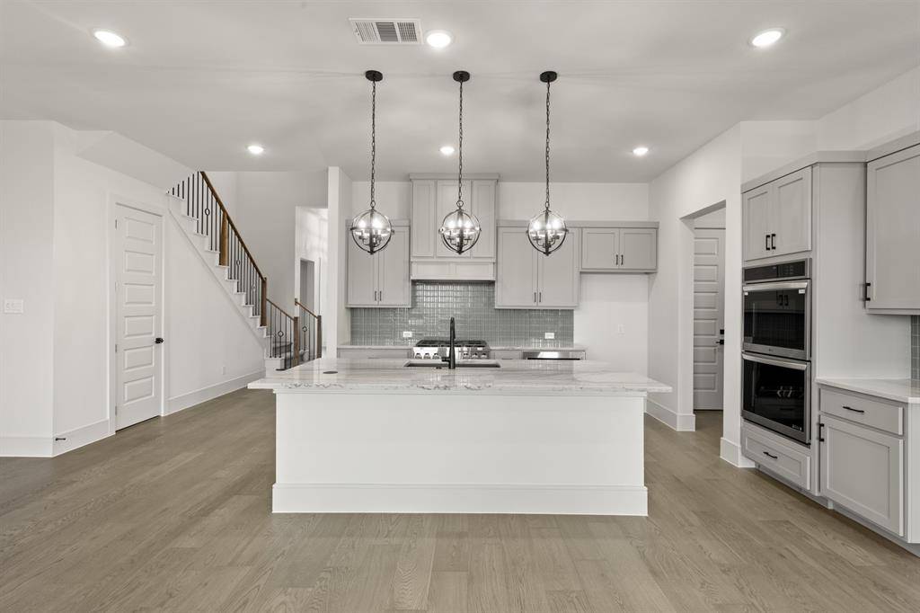 313 Fire Blade Drive, Aledo, TX 76008
