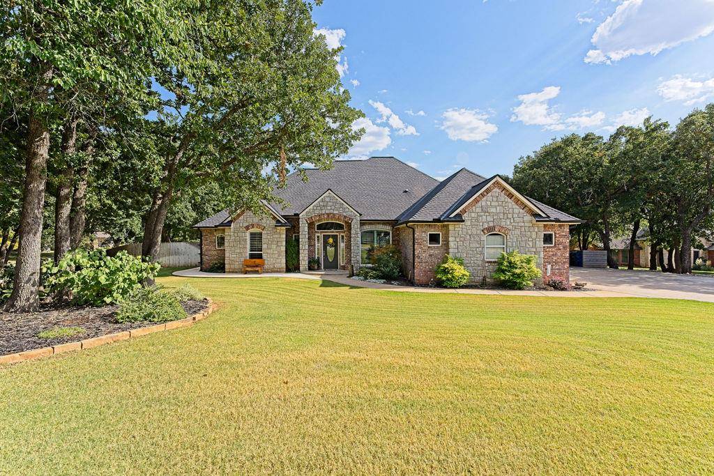 2422 Blackoak CT, Blanchard, OK 73010