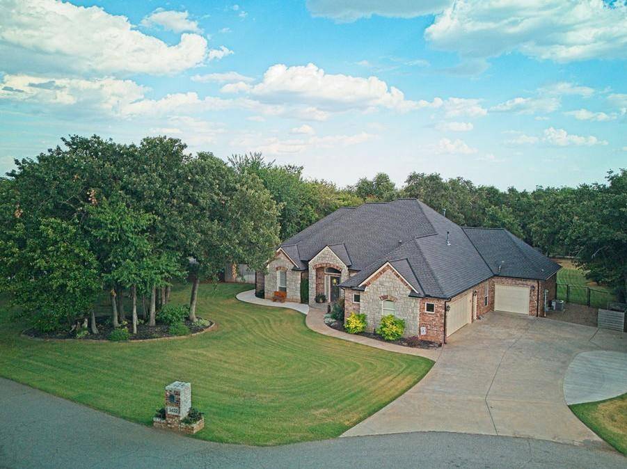 2422 Blackoak CT, Blanchard, OK 73010