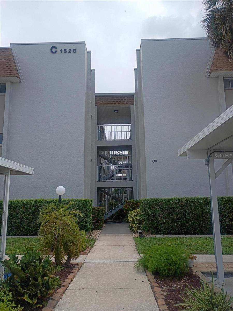 1520 GLEN OAKS DR E #248, Sarasota, FL 34232