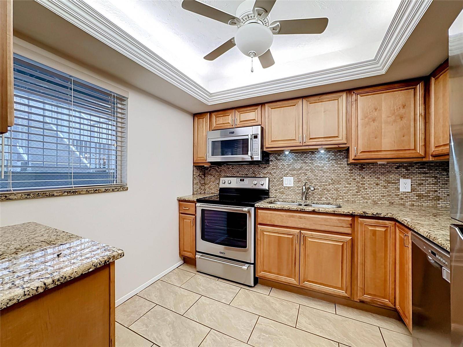 1520 GLEN OAKS DR E #248, Sarasota, FL 34232