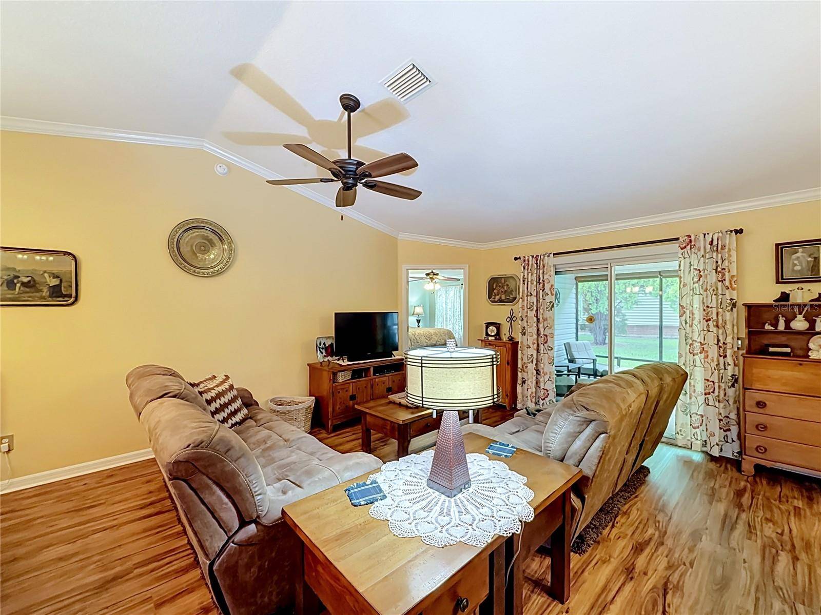 1016 MATTHEW AVE, Lady Lake, FL 32159