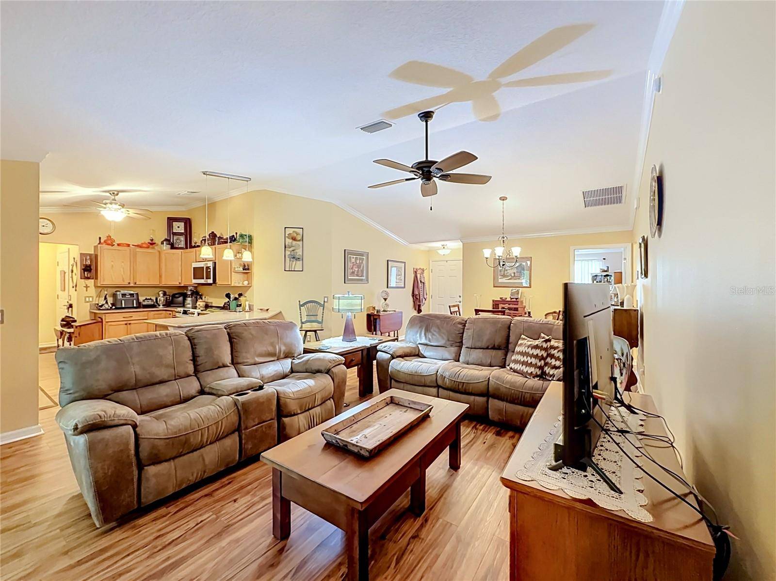 1016 MATTHEW AVE, Lady Lake, FL 32159