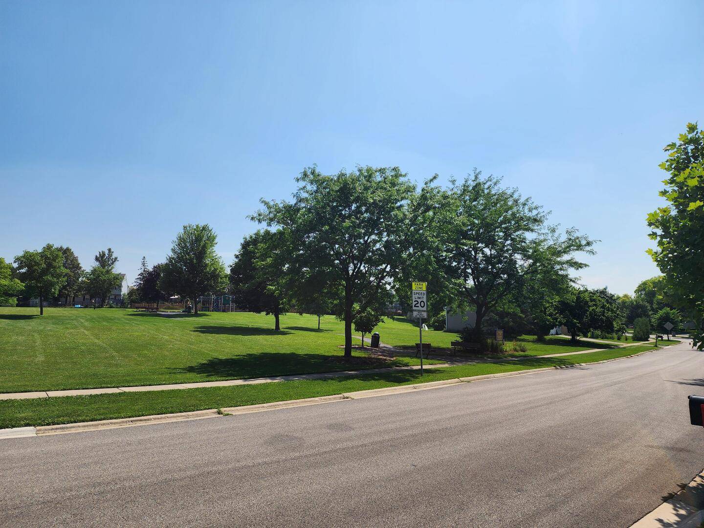 1998 N Karen LN, Round Lake Beach, IL 60073