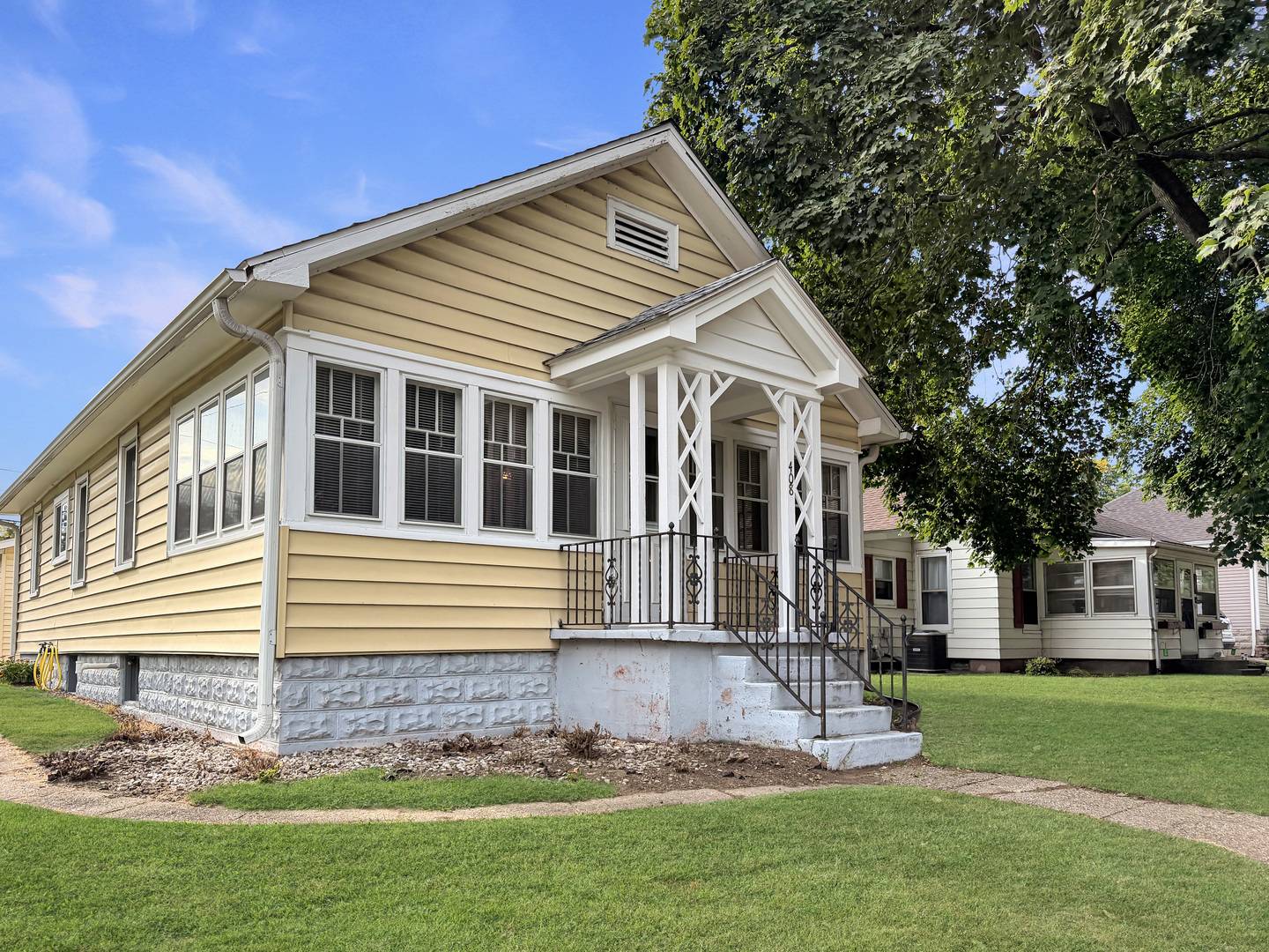 408 12th AVE, Rock Falls, IL 61071