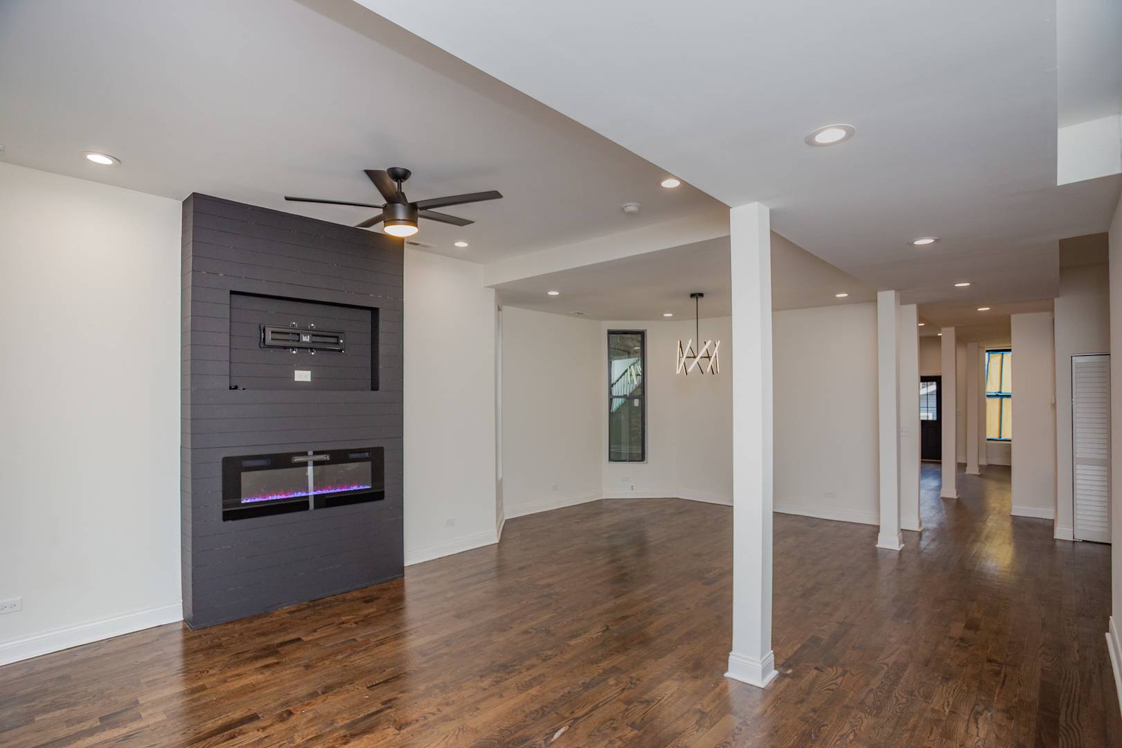 6642 S Drexel AVE, Chicago, IL 60637