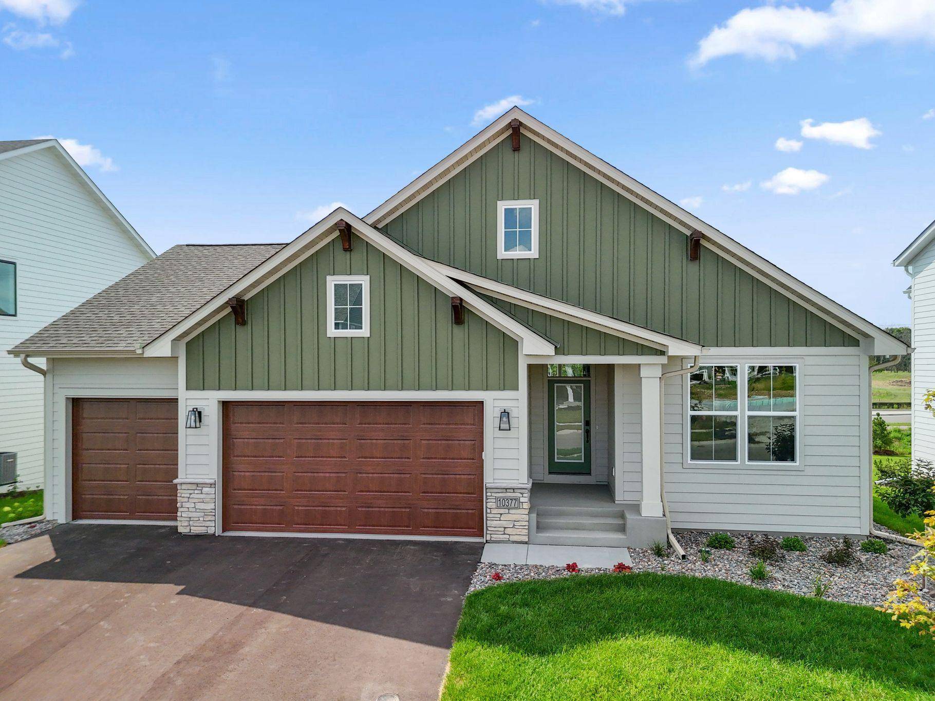 10377 Shadyview LN N, Maple Grove, MN 55311