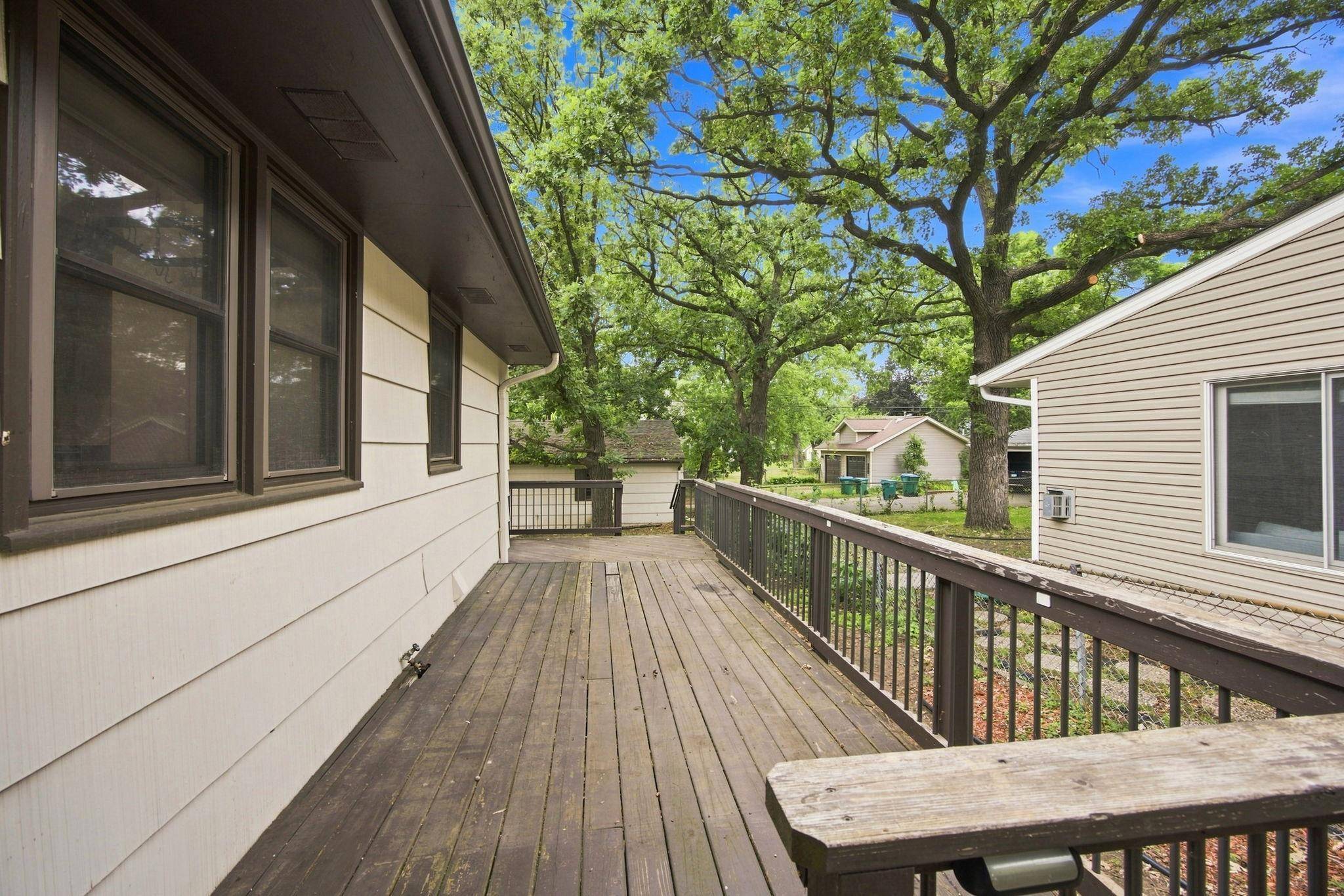 7720 Edgebrook DR, Saint Louis Park, MN 55426