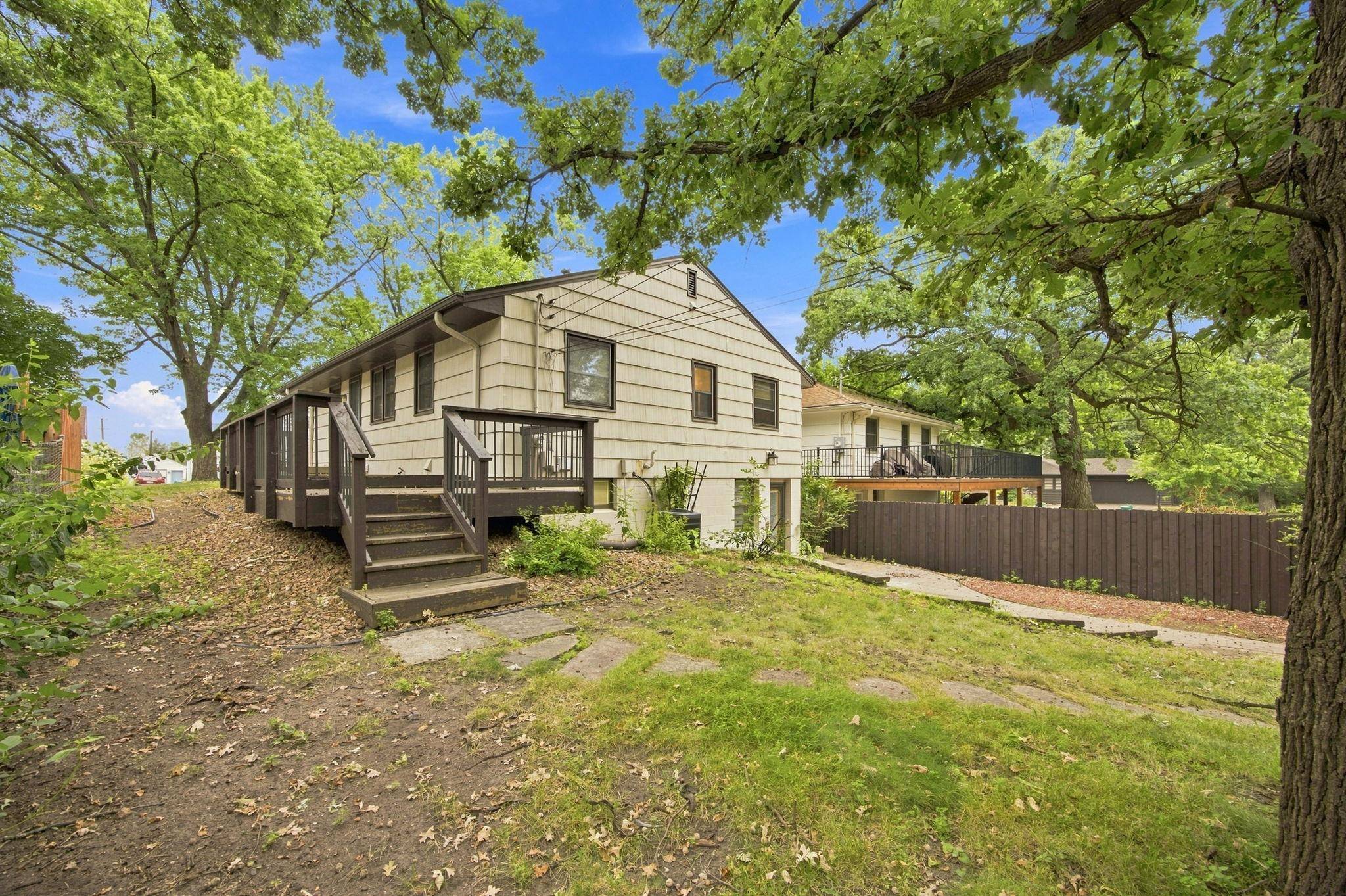 7720 Edgebrook DR, Saint Louis Park, MN 55426