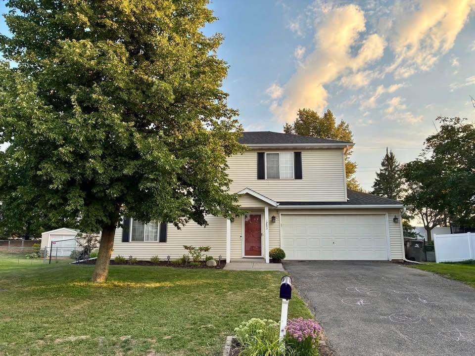 1283 Creekside DR, Waconia, MN 55387