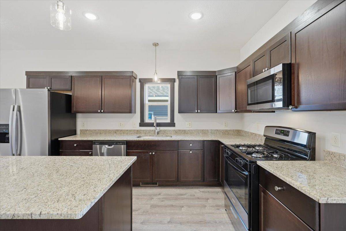 1785 Morning Glory DR, River Falls, WI 54022