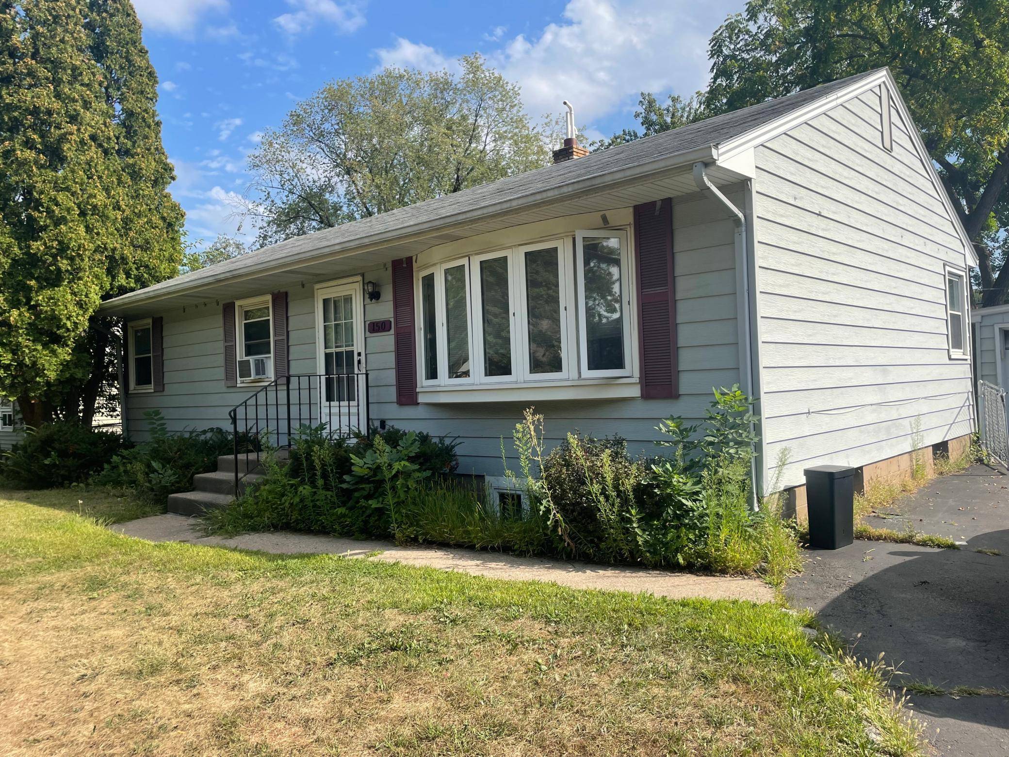 150 Roselawn AVE E, Maplewood, MN 55117