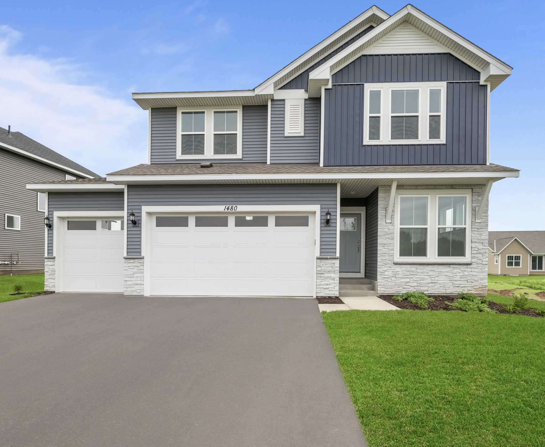 1646 Tyrone DR, Shakopee, MN 55379