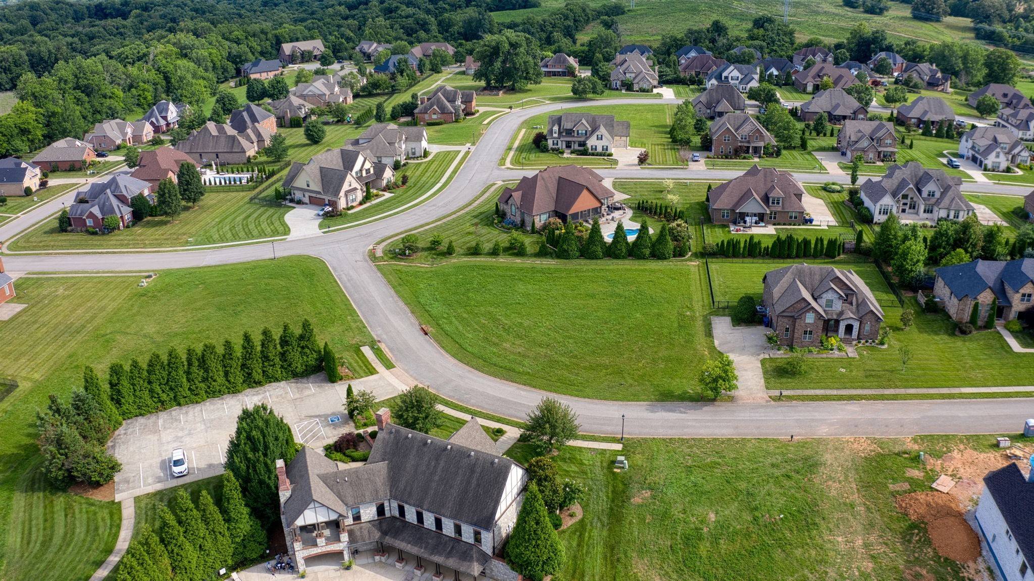216 Hutchins Camp Trce, Clarksville, TN 37043