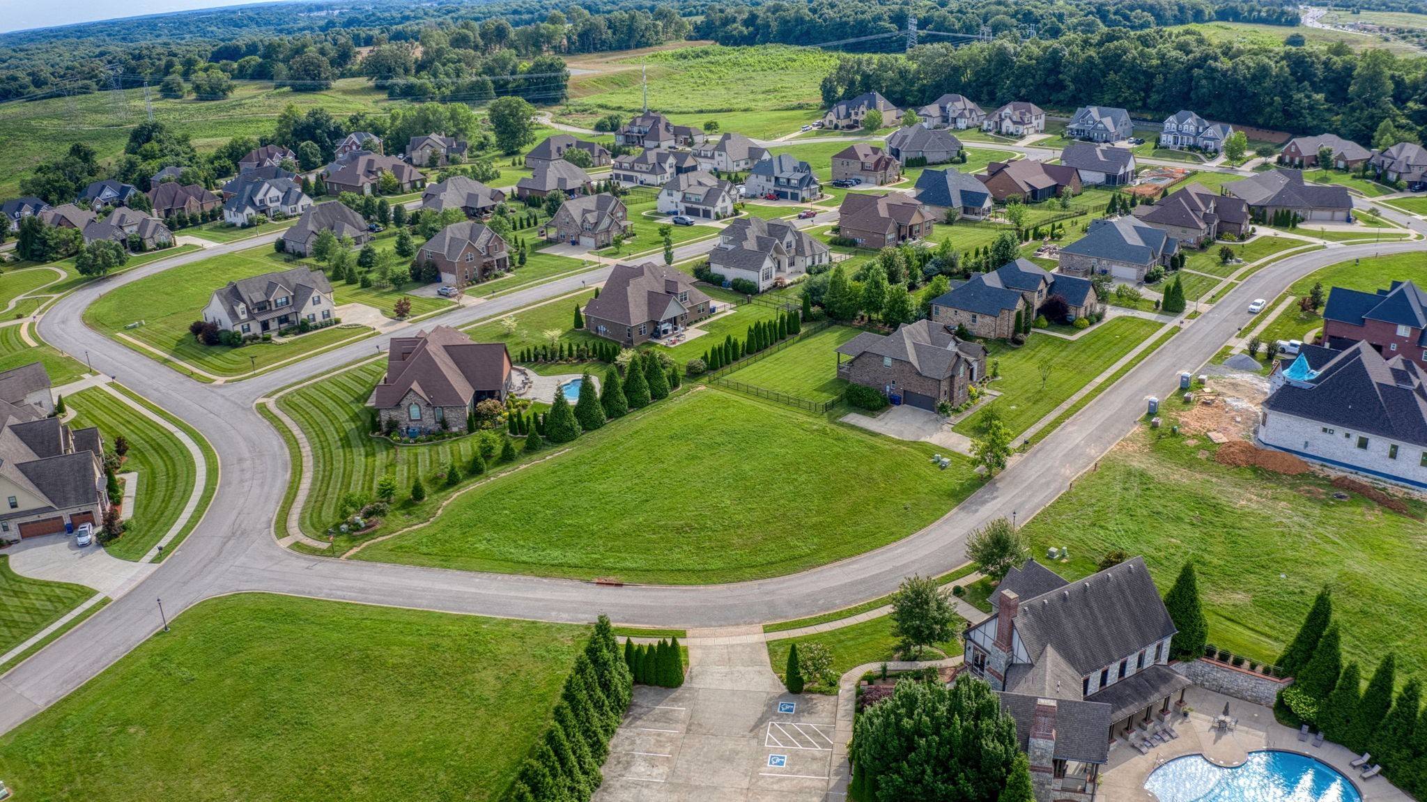 216 Hutchins Camp Trce, Clarksville, TN 37043