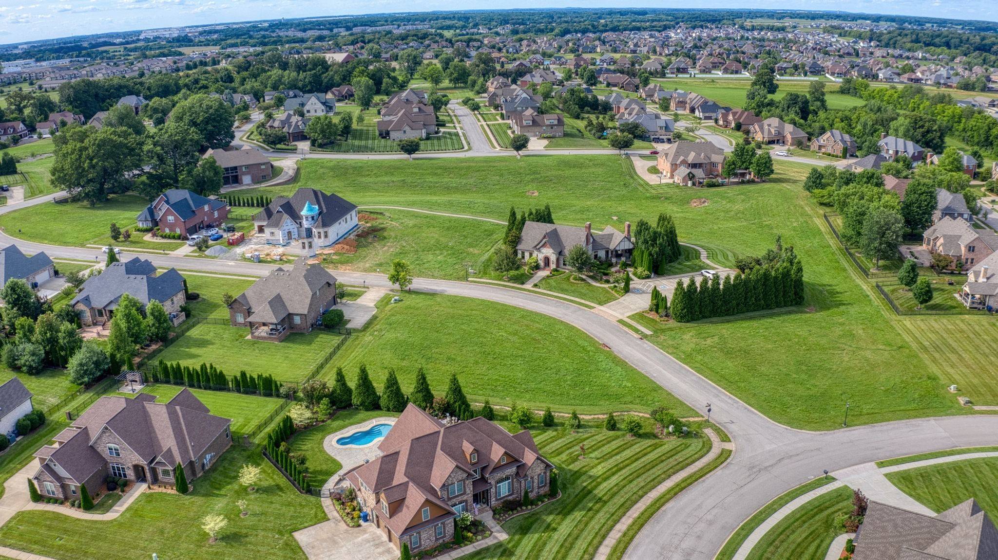 216 Hutchins Camp Trce, Clarksville, TN 37043