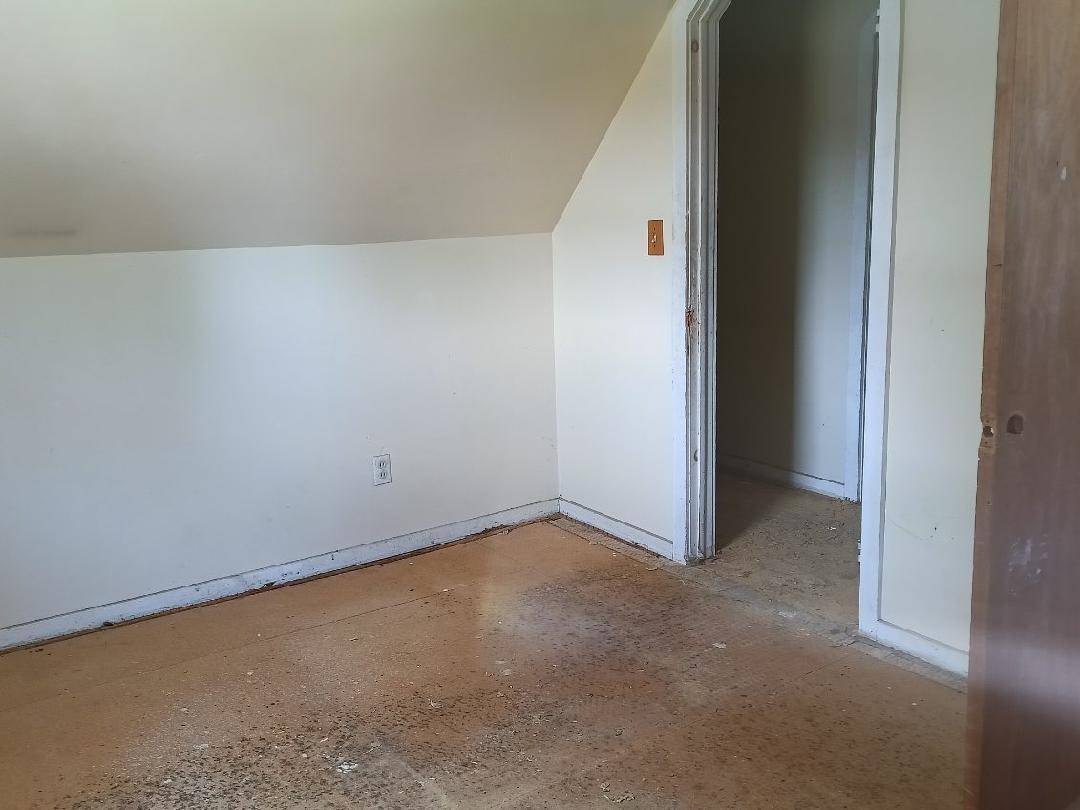 827 N Lorraine Ave, Wichita, KS 67214