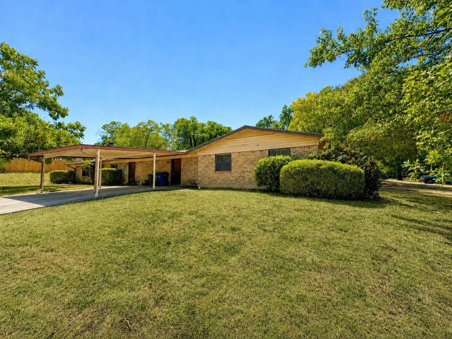 601 E Covington DR #A & B, Austin, TX 78753