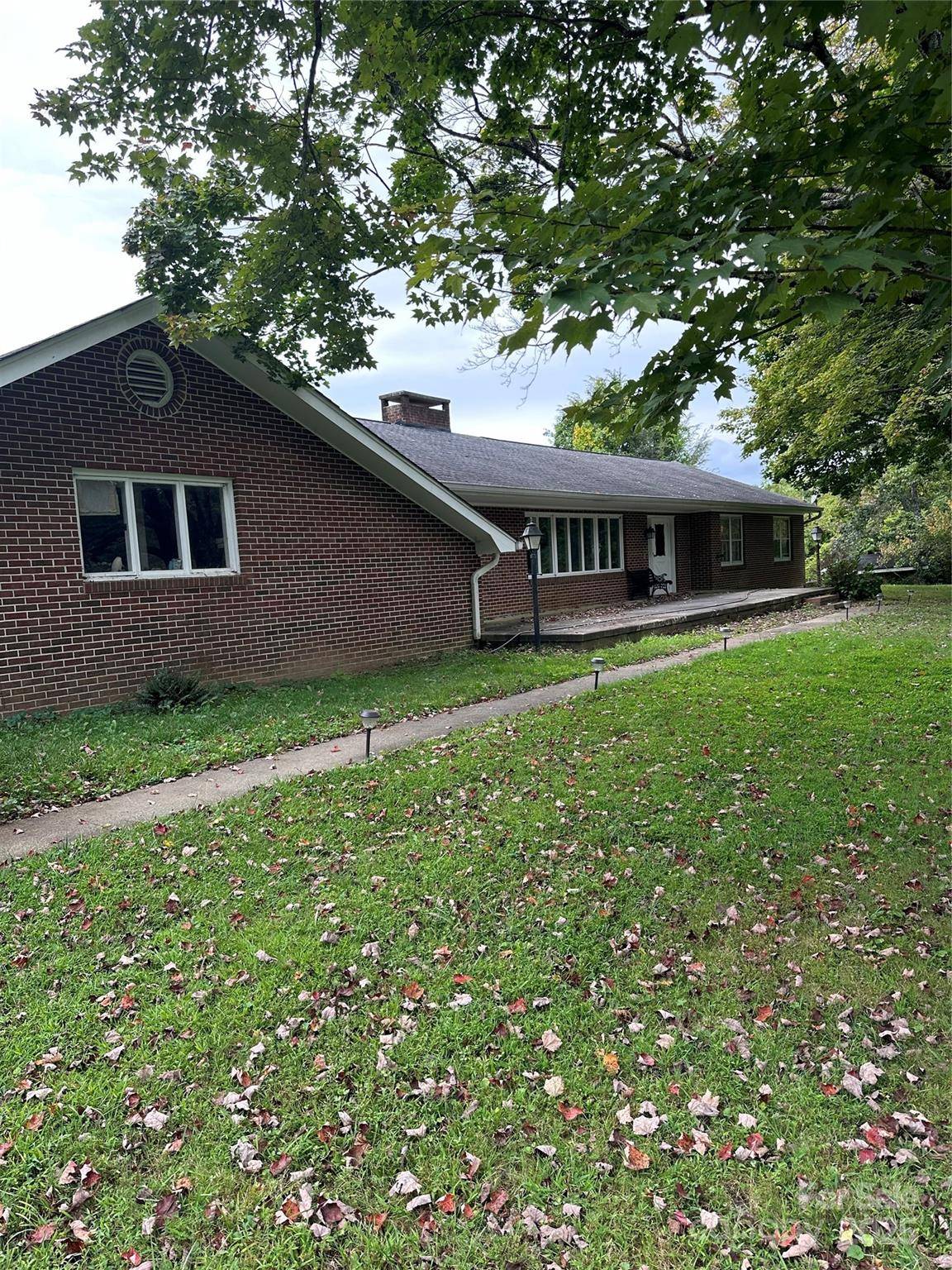112 and 154 Merri DR, Hendersonville, NC 28792