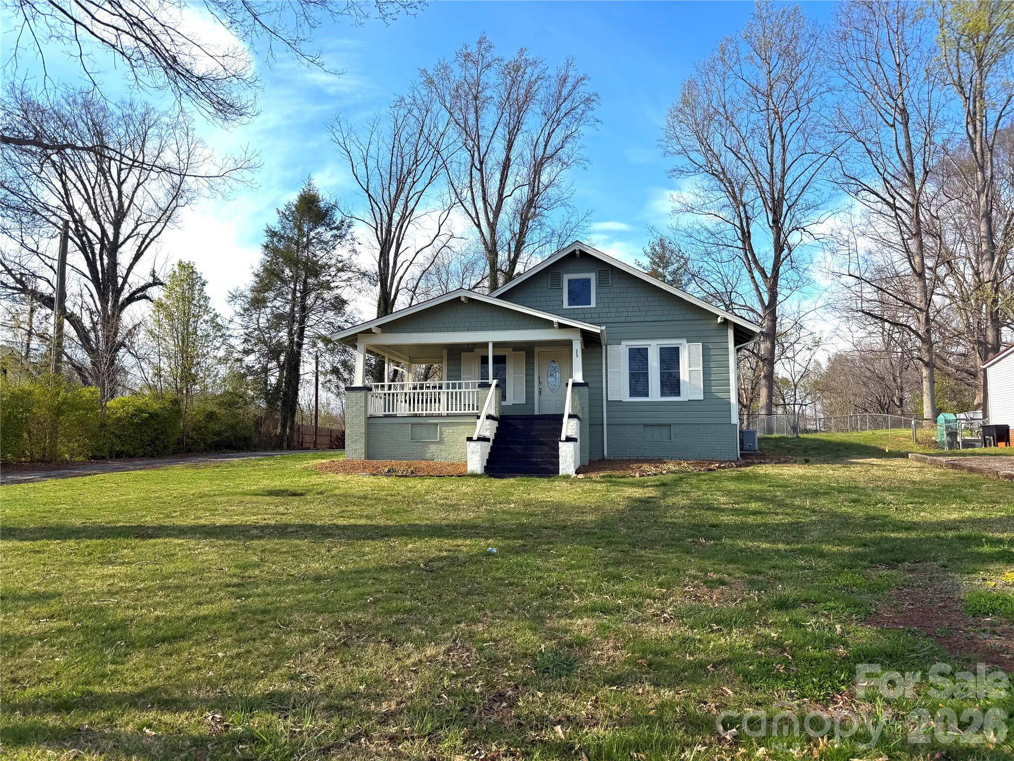 112 Myrtle ST, Morganton, NC 28655