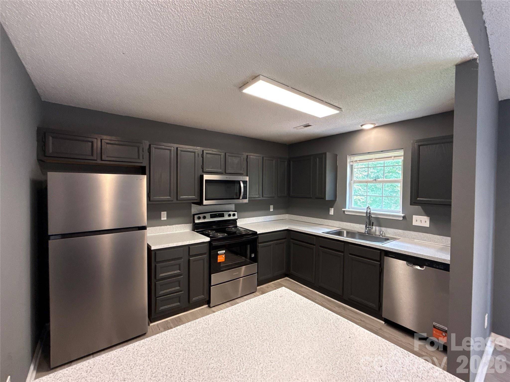 11111 Meadow Bank LN, Charlotte, NC 28262