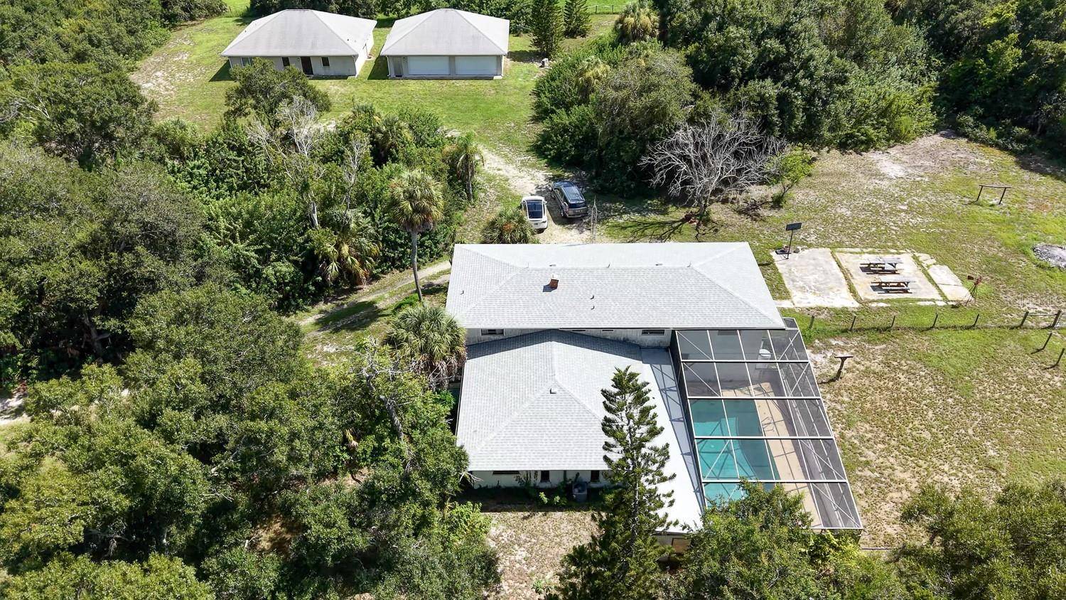 411 BRISTOL LN, Nokomis, FL 34275