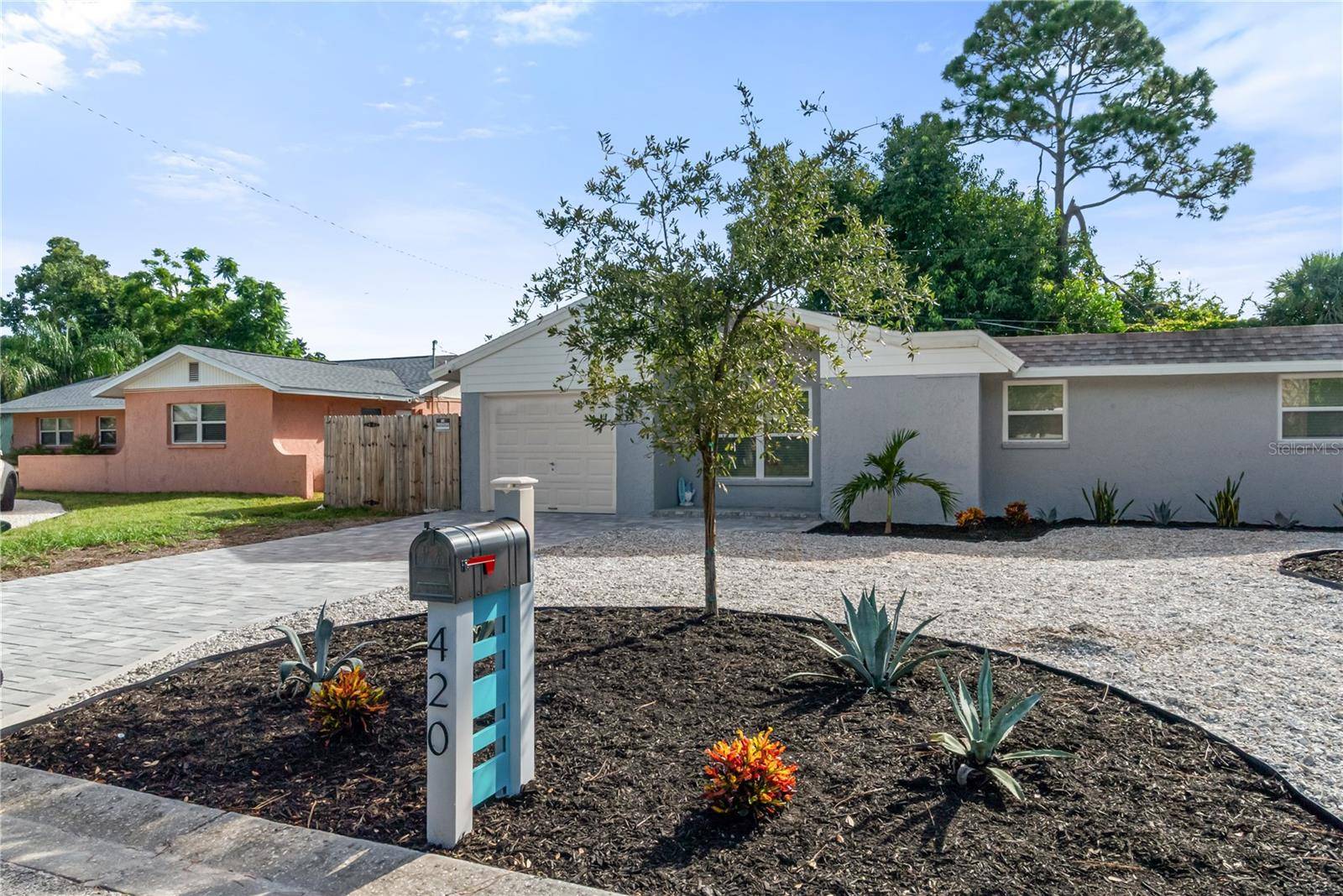 420 MELODY CIR, Sarasota, FL 34237