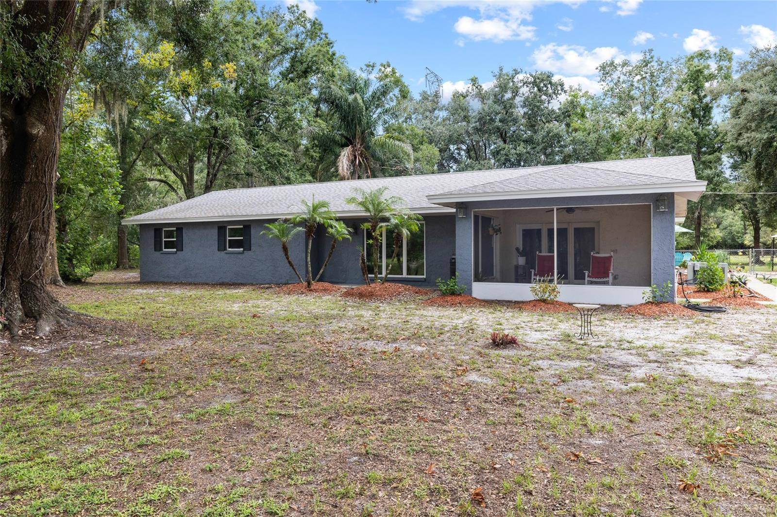 7402 W KNIGHTS GRIFFIN RD, Plant City, FL 33565