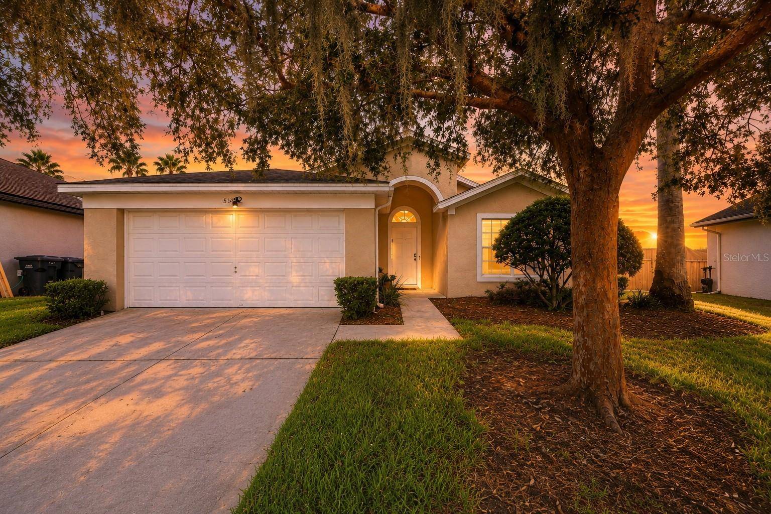 510 CASTLEMAIN CIR, Davenport, FL 33897