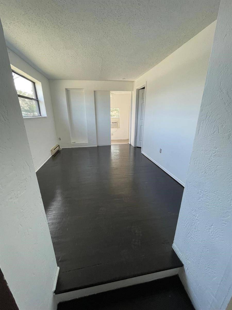 1142 BERKSHIRE RD, Daytona Beach, FL 32117