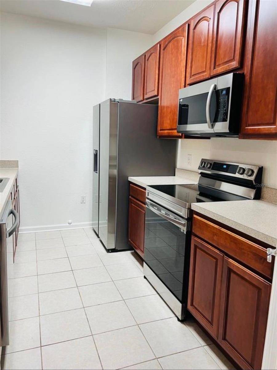 8775 SARTORI ST #301, Orlando, FL 32829