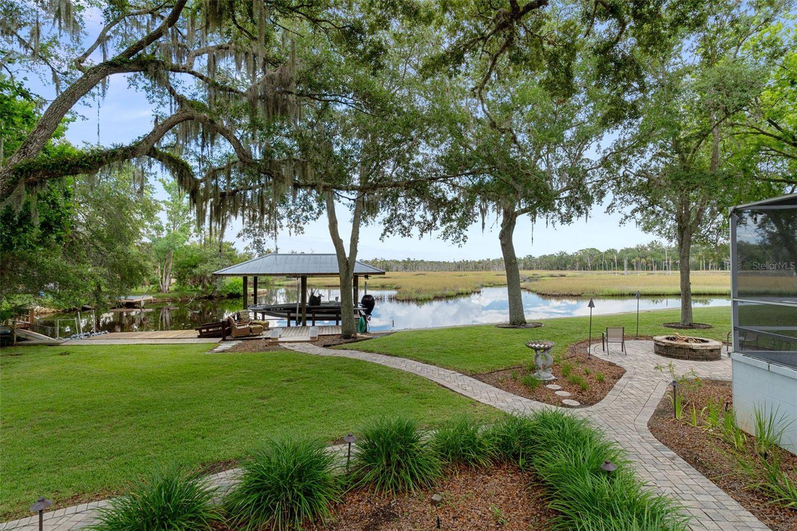 6085 S ROYAL DR, Homosassa, FL 34448