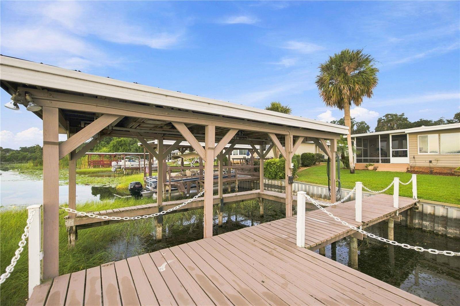 15 SUNRISE TRL, Fruitland Park, FL 34731