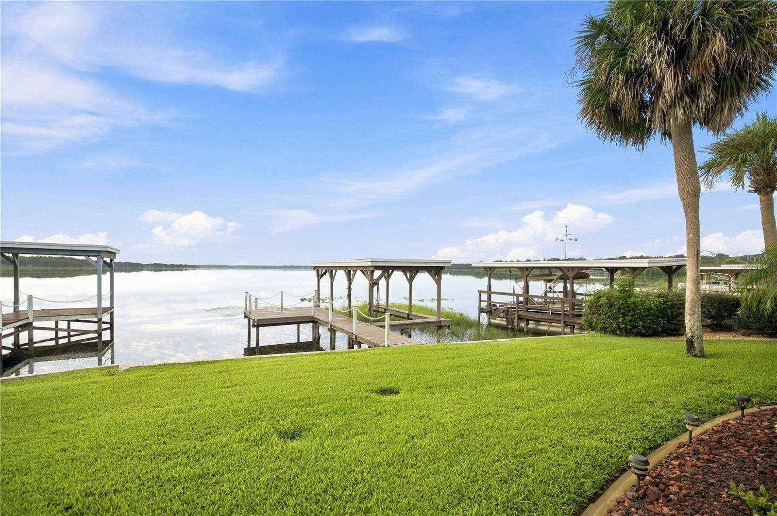 15 SUNRISE TRL, Fruitland Park, FL 34731