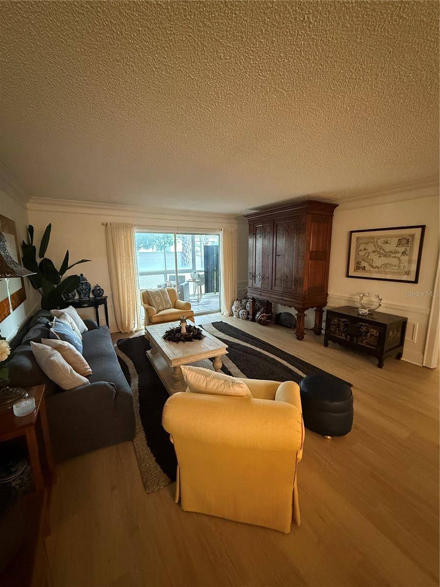 131 BLUFF VIEW DR #104, Belleair Bluffs, FL 33770