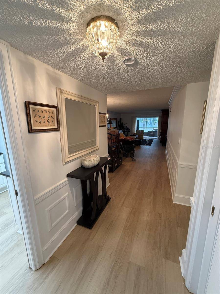131 BLUFF VIEW DR #104, Belleair Bluffs, FL 33770