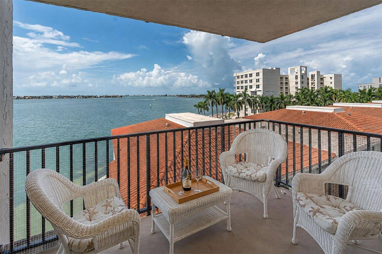 6287 BAHIA DEL MAR CIR #401, St Petersburg, FL 33715