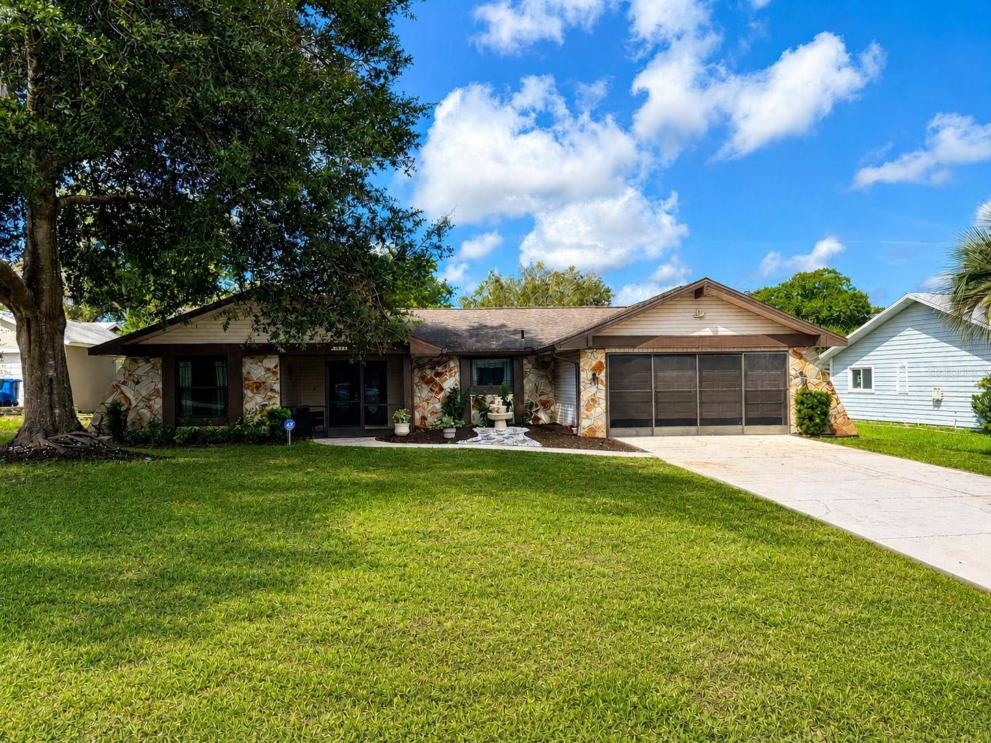 7401 GALLOWAY RD, Weeki Wachee, FL 34613