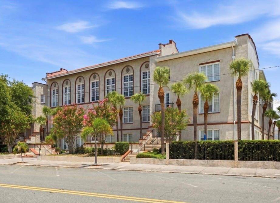 701 MIRROR LAKE DR N #317, St Petersburg, FL 33701