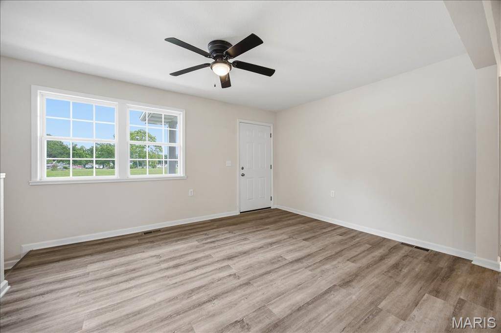 913 Apple ST, Keyesport, IL 62253