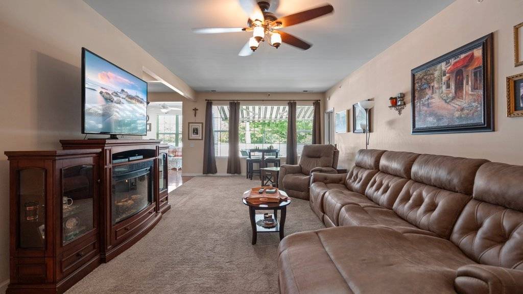12385 Copper LN, Huntley, IL 60142