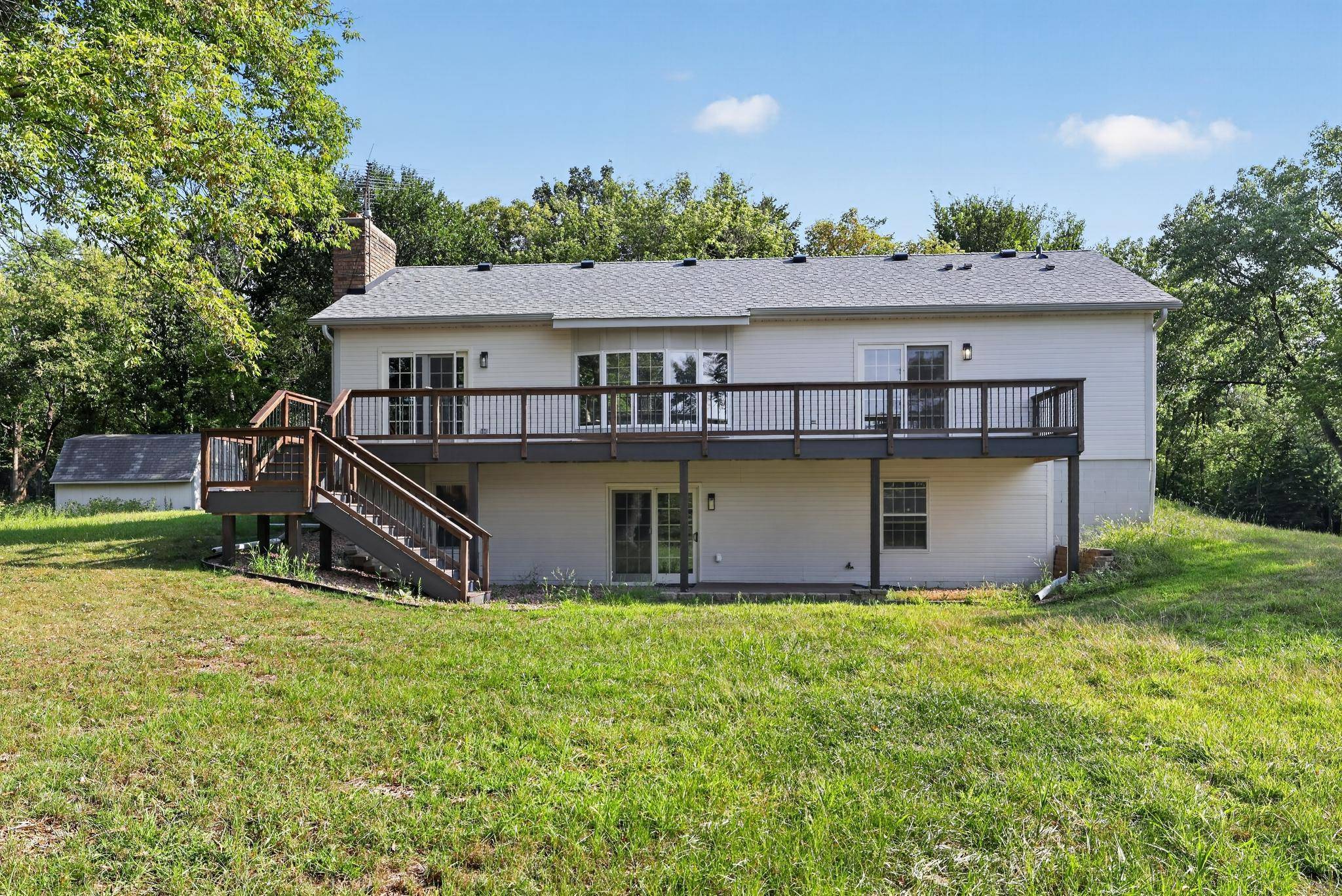 10489 Barnes WAY, Inver Grove Heights, MN 55077