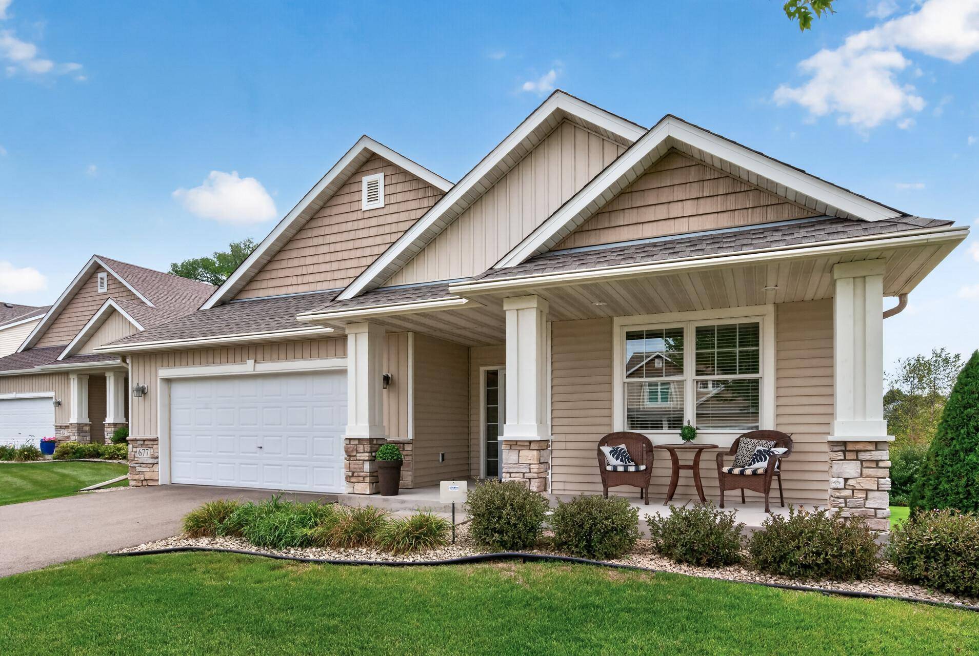 677 Lake Ridge DR, Woodbury, MN 55129