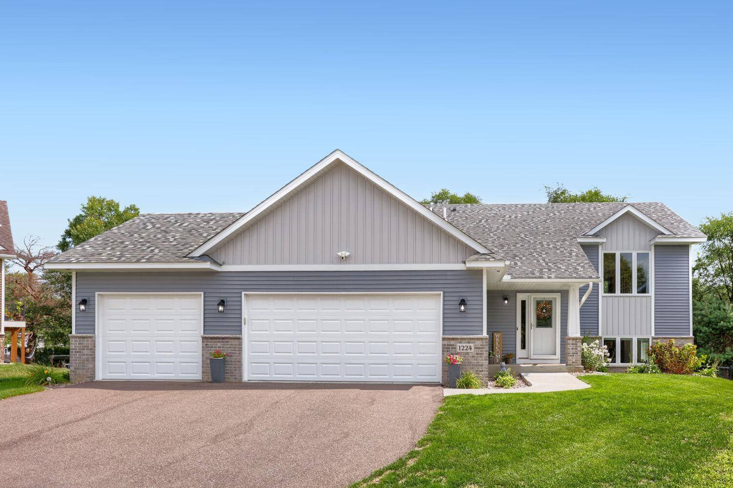 1224 242nd WAY NE, East Bethel, MN 55005