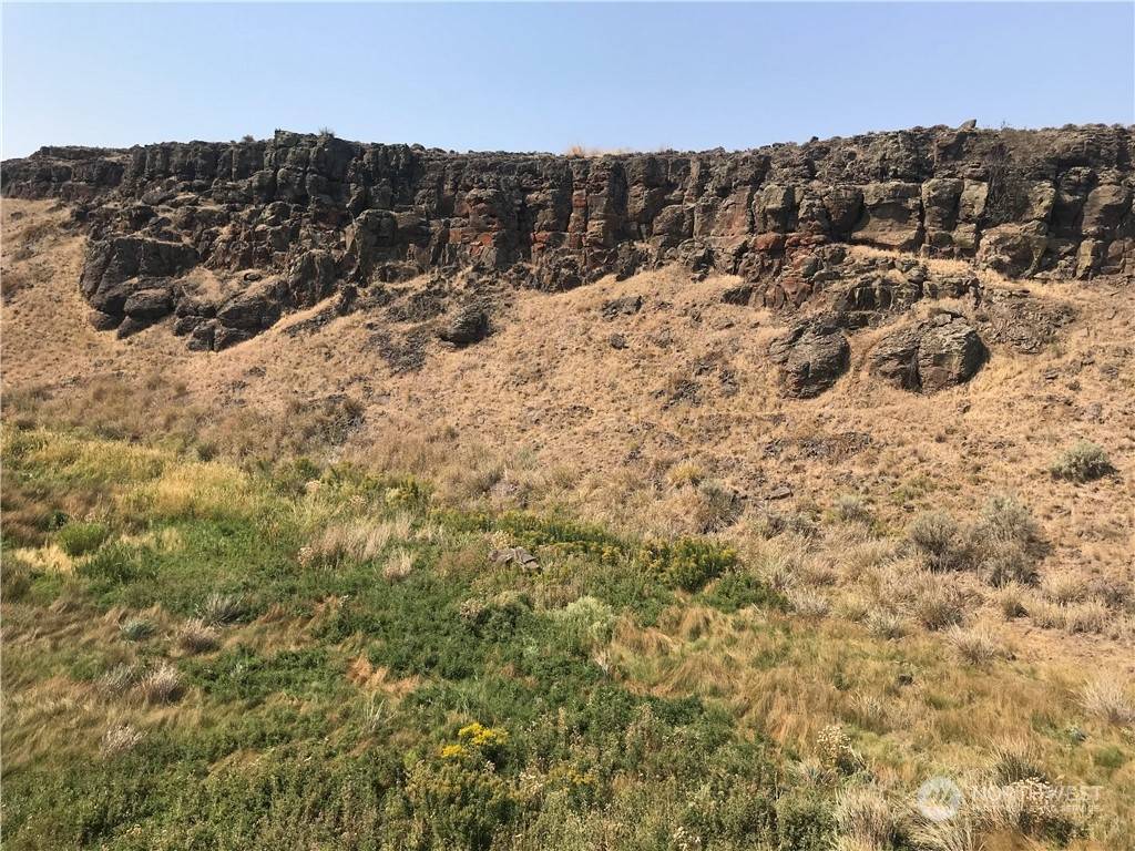 32761 NE K RD, Coulee City, WA 99115