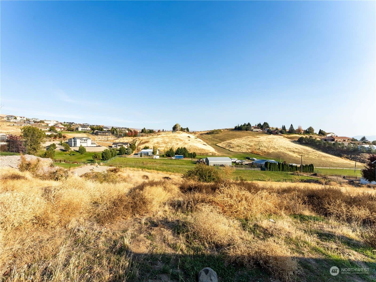 3992 Knowles RD, Wenatchee, WA 98801