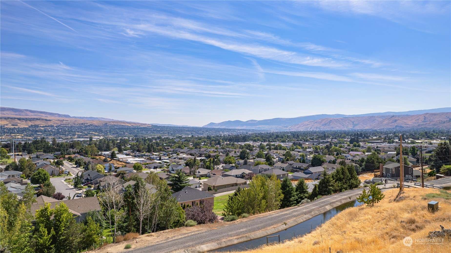 1837 Broadway PL, Wenatchee, WA 98801