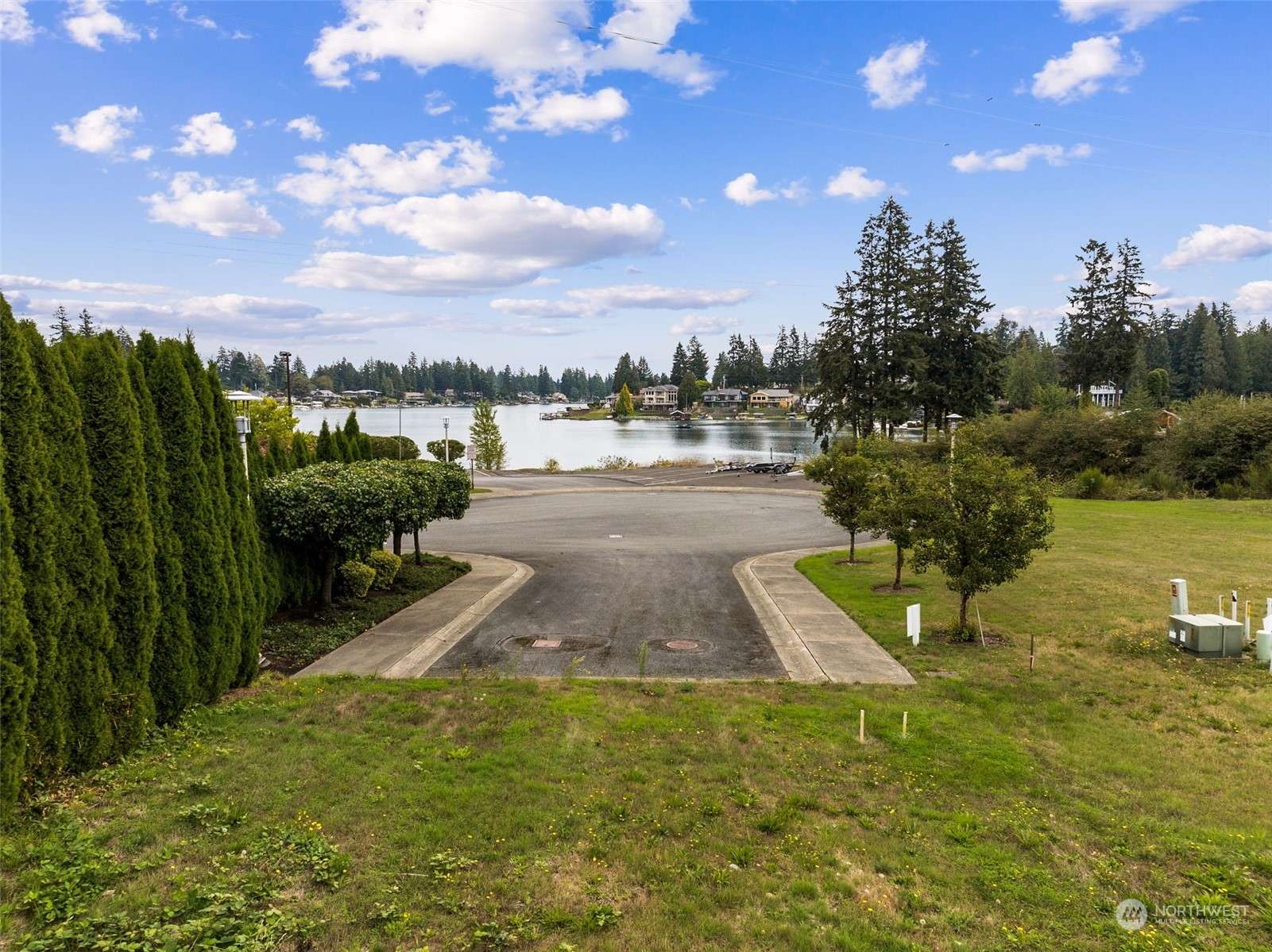 1828 176th AVE E, Lake Tapps, WA 98391