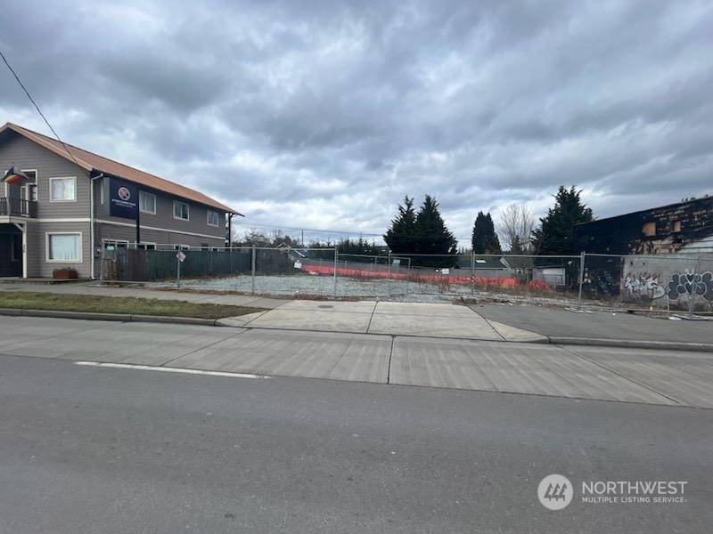 326 -330 NW 85th ST, Seattle, WA 98117